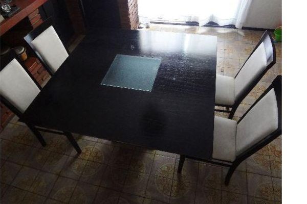 Envío 4 sillas y mesa a Paraná